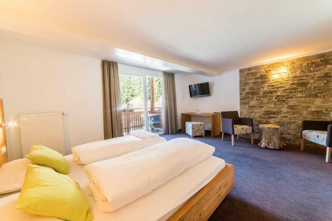 Hotel Zum See มาร์เต็ลโล ภายนอก รูปภาพ